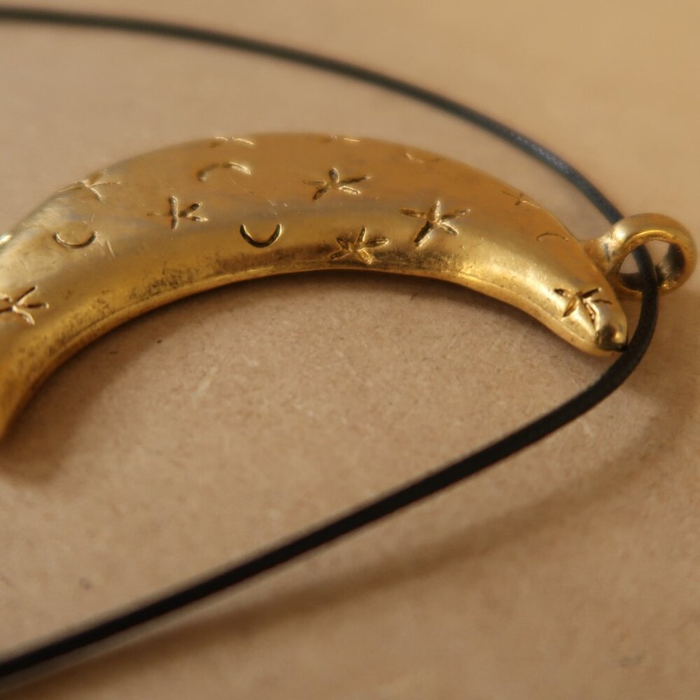 DIY Jewelry Moon Pendant Metal Gold Tone Over Size 27 Grams No Markings Found - Picture 8 of 9
